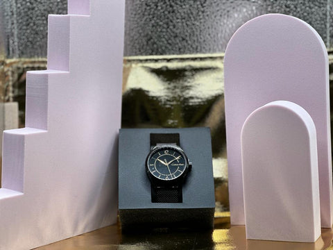 Calvin Klein Unisex Watch 5008.4026 - 5th Ave. Window